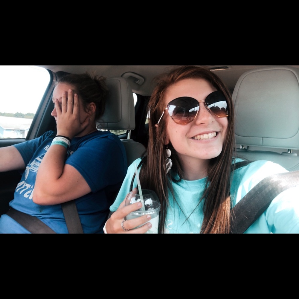 Meet your Posher, Lizzie